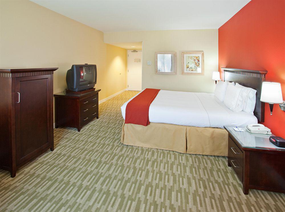 Holiday Inn Express Redwood City Central, An Ihg Hotel Room photo